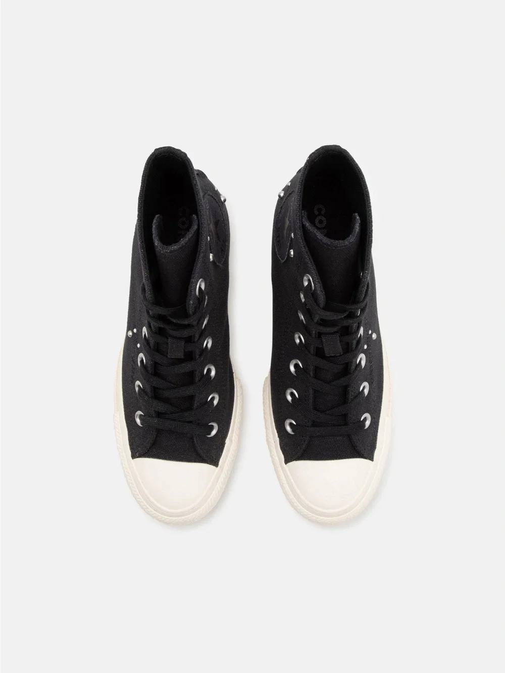 Converse upper material